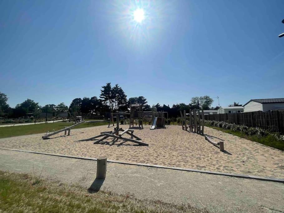 Cottage Dans Parc Residentiel De Loisirs, Piscine, 150M De La Mer ジュルヴィル・レ・パン エクステリア 写真